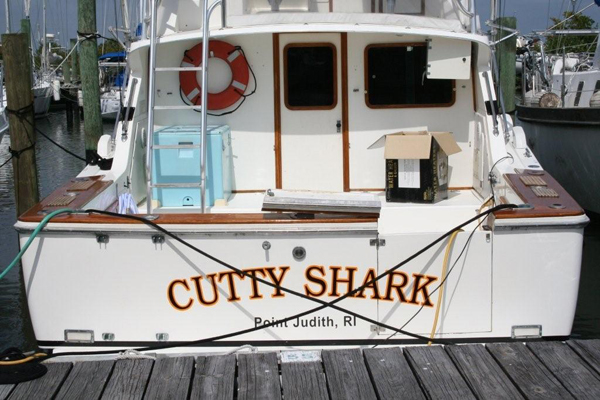 Yacht Signs, Graphics and Lettering 