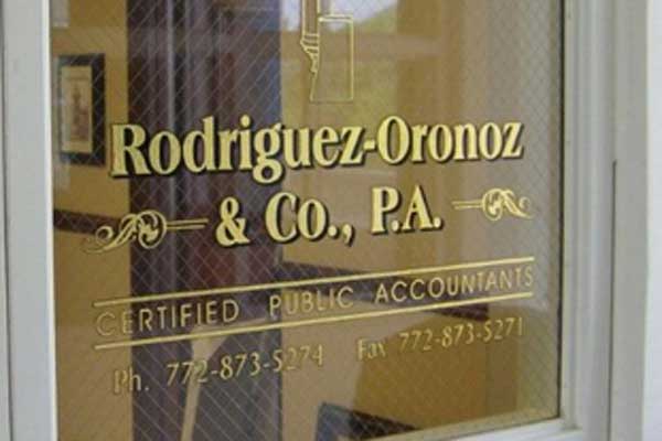 Window Graphics and Signs in and near Fort Pierce